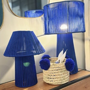 lampe a poser tressage a la main en corde de nylon bleu majorelle